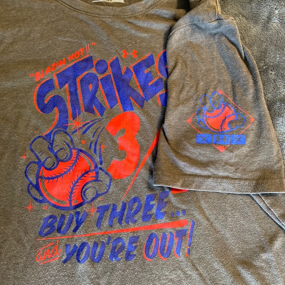 Boys Under Armour Heat Gear loose fit shirt YXL